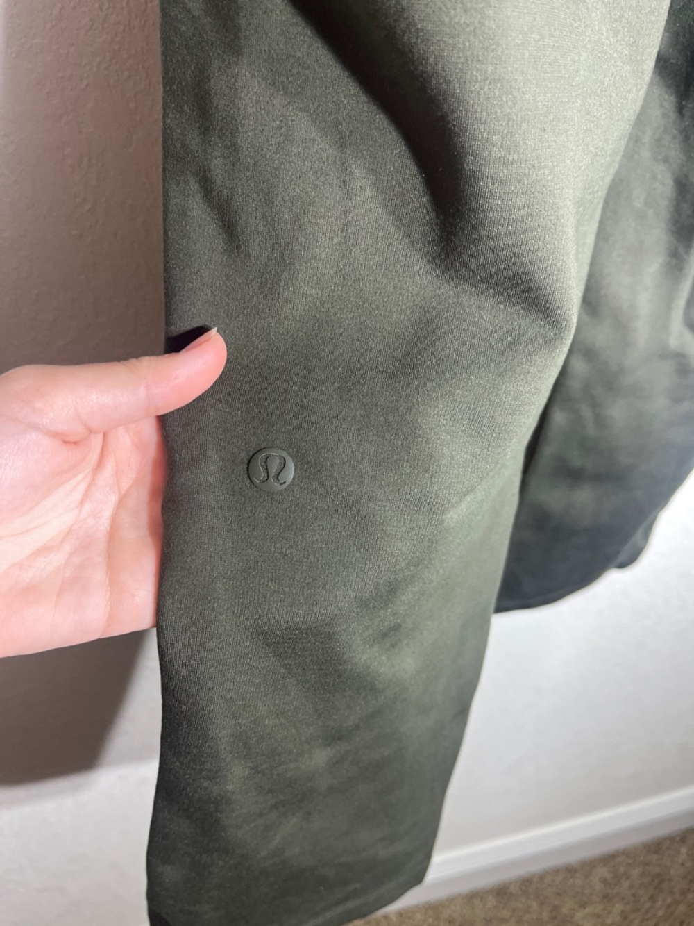 lululemon athletica women’s Olive Dress Trousers - Picture 6 of 6